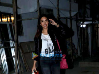 Esha Gupta and Shamita Shetty spotted at Kromakay salon in Juhu