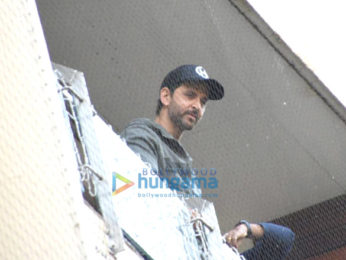 Hrithik Roshan celebrates birthday with fans