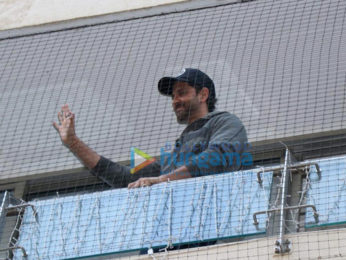 Hrithik Roshan celebrates birthday with fans