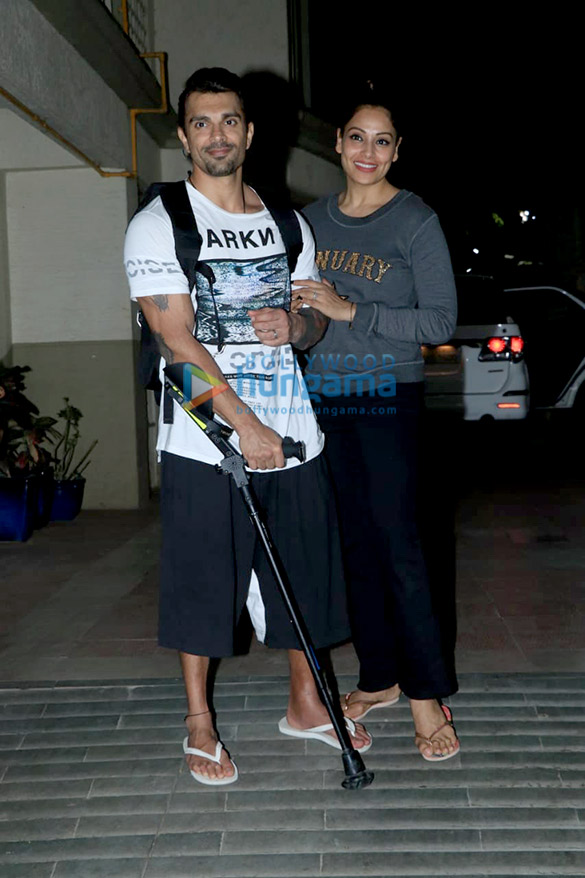 karan singh grover and bipasha basu snapped at their residence on her birthday 4