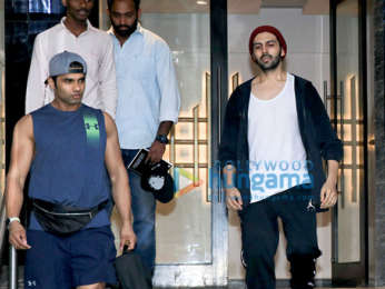 Kartik Aaryan snapped at the gym in Juhu