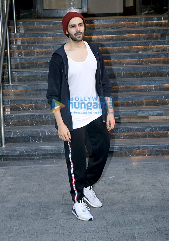 kartik aaryan snapped at the gym in juhu 5