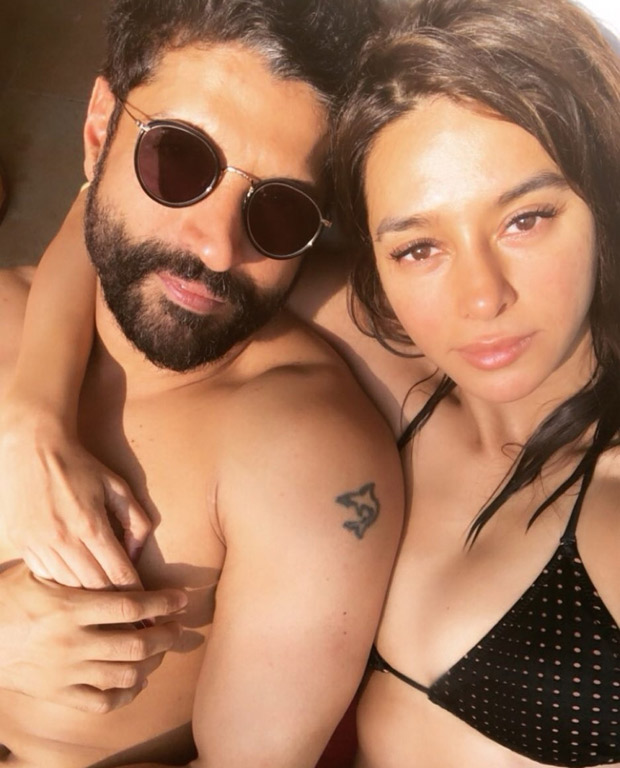 Lovebirds Farhan Akhtar and Shibani Dandekar soak in the sun on his birthday