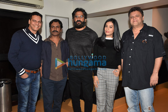 nawazuddin siddiqui amrita rao and others grace the special screening of thackeray 10