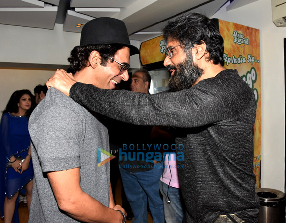 nawazuddin siddiqui amrita rao and others grace the special screening of thackeray 12