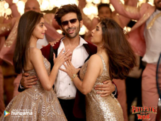 Movie Wallpapers Of The Movie Pati Patni Aur Woh