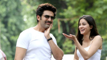 Movie Wallpapers Of The Movie Pati Patni Aur Woh