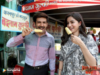 Movie Wallpapers Of The Movie Pati Patni Aur Woh