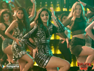 Movie Wallpapers Of Pati Patni Aur Woh