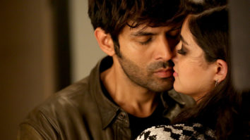 Movie Wallpapers Of The Movie Pati Patni Aur Woh