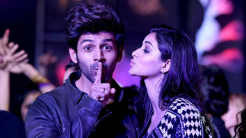 Movie Wallpapers Of The Movie Pati Patni Aur Woh