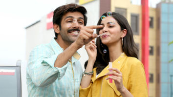 Movie Wallpapers Of The Movie Pati Patni Aur Woh