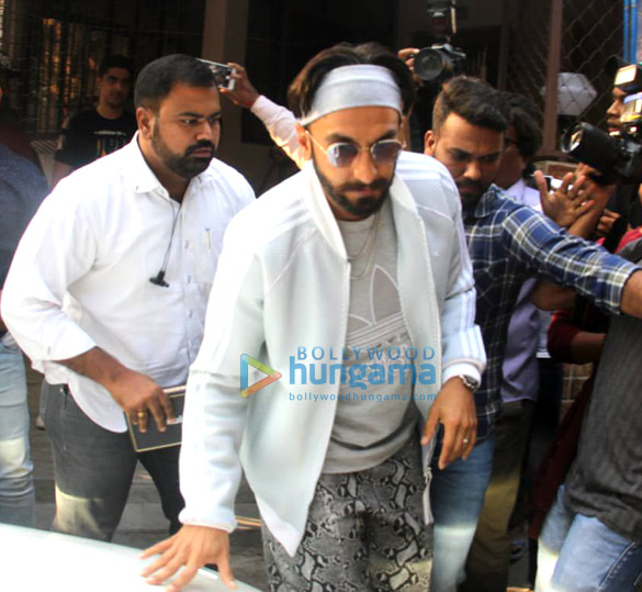 ranveer singh and zoya akhtar spotted at a dubbing studio 4