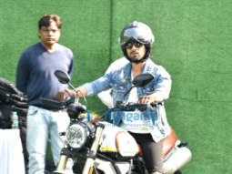 Shahid Kapoor snapped at the Guiness World Record attempt for the largest human formation in the shape of helmet attempt