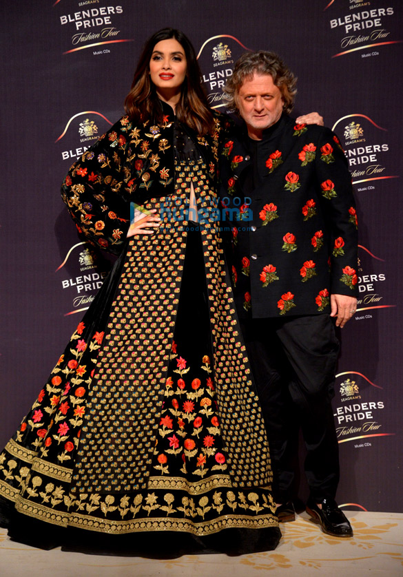 sidharth malhotra and diana penty walk the ramp for designer rohit bal at the blenders pride fashion tour 2019 6