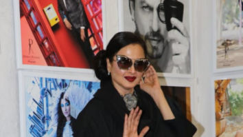 Silsila continues! Rekha’s hilarious reaction standing in front of Amitabh Bachchan’s poster will CRACK you up