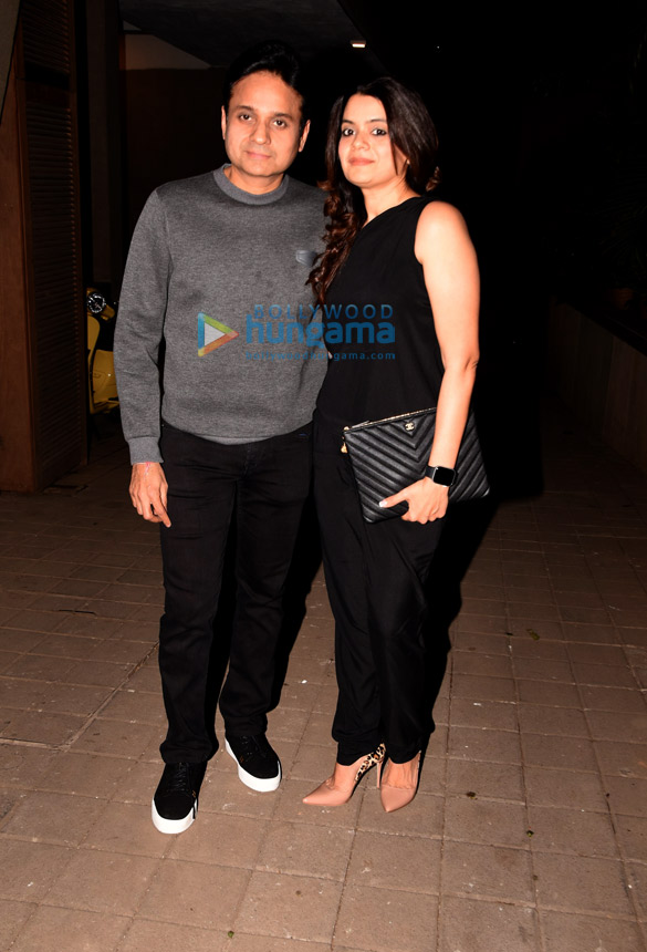 tiger shroff janhvi kapoor ananya pandey and others attend punit malhotras bash 24