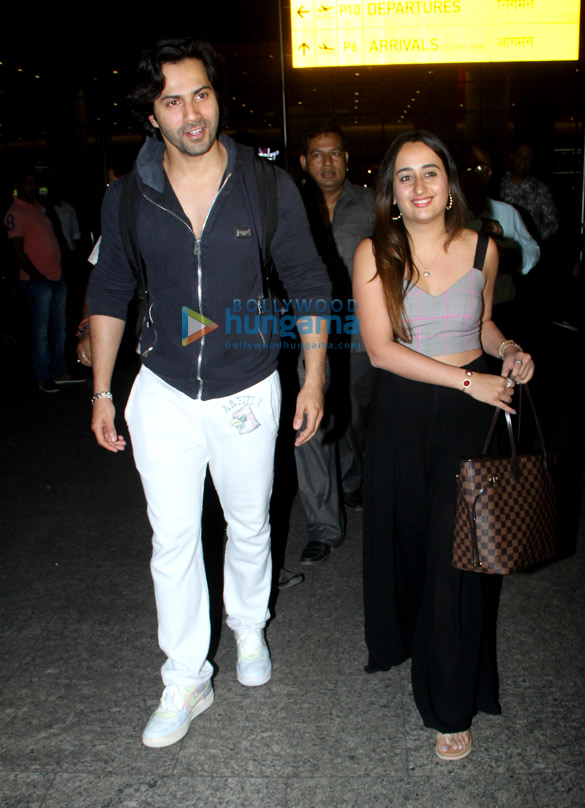 urvashi rautela kangana ranaut and others snapped at the airport5 3