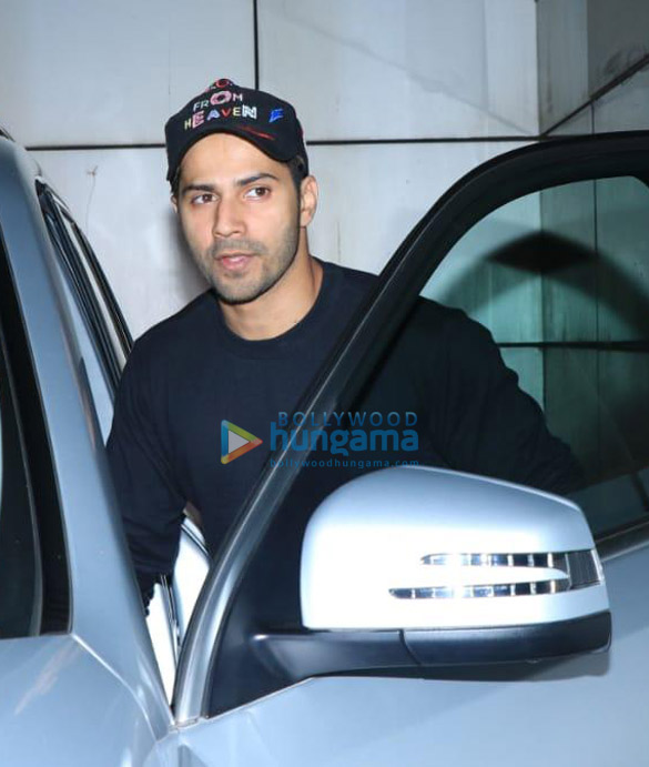 varun dhawan and remo dsouza spotted at a dance class in andheri 2