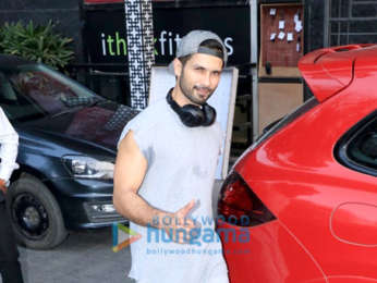 Varun Dhawan and Shahid Kapoor snapped at the gym in Juhu