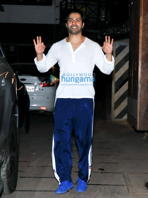 varun dhawan spotted at the gym in juhu 5 2