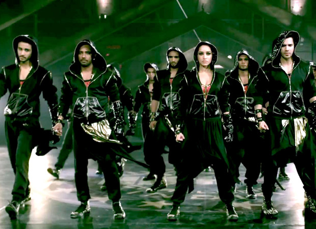 3 Varun Dhawan – Shraddha Kapoor to GROOVE on Bezubaan remix, details of other dance numbers revealed! 3 Varun Dhawan – Shraddha Kapoor to GROOVE on Bezubaan remix, details of other dance numbers revealed!