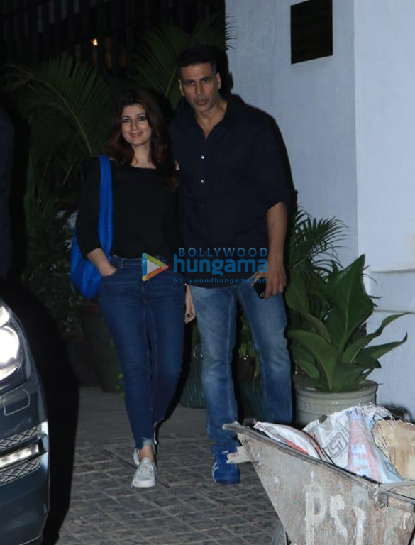 akshay kumar and twinkle khanna snapped at soho house juhu 2 2
