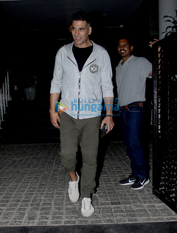 Akshay Kumar and Twinkle Khanna spotted at Soho House in Juhu Akshay Kumar and Twinkle Khanna spotted at Soho House in Juhu