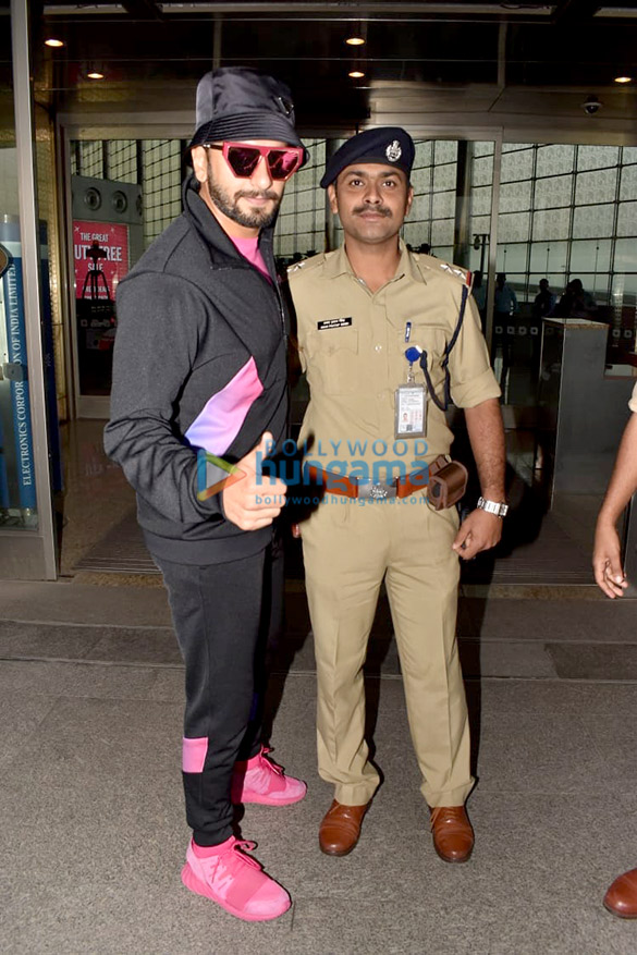 alia bhatt ranveer singh anushka sharma and others snapped at the airport 2