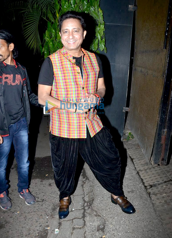 anil kapoor juhi chawla and sukhwinder singh grace vidhu vinod chopras house party 3