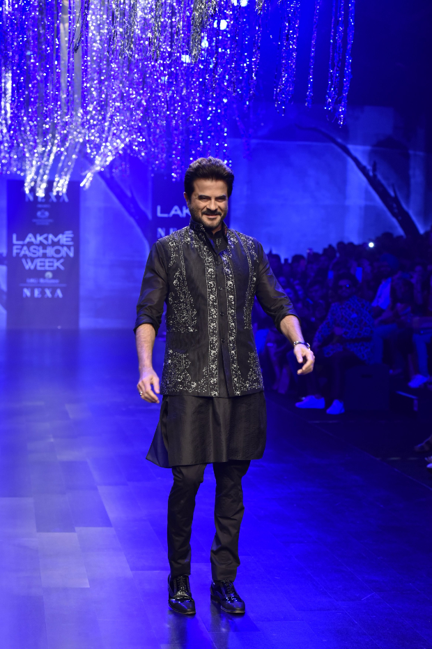 Anil Kapoor and Janhvi Kapoor for Raghavendra Rathore at LFW 2019 Summer Resort (5)