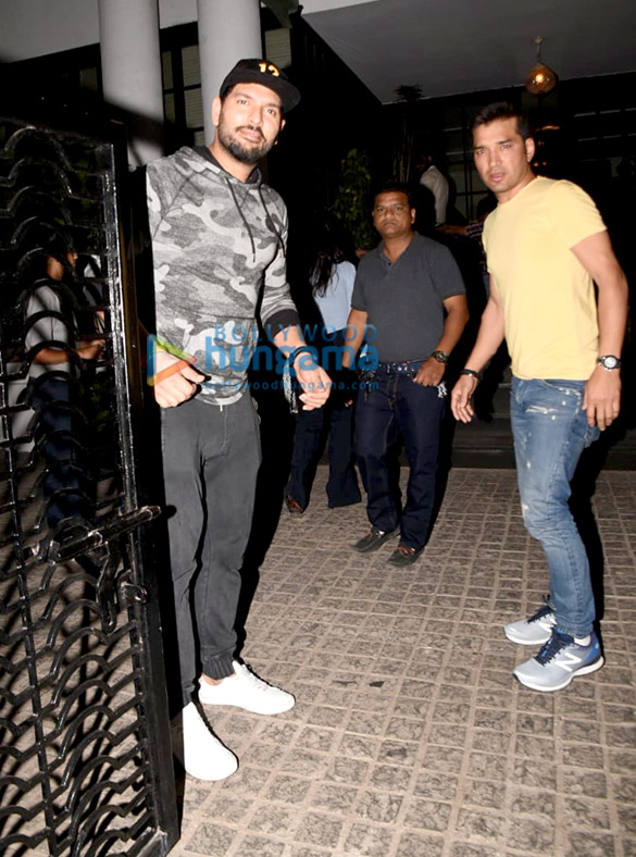 arjun kapoor malaika arora and others spotted at soho house juhu 4