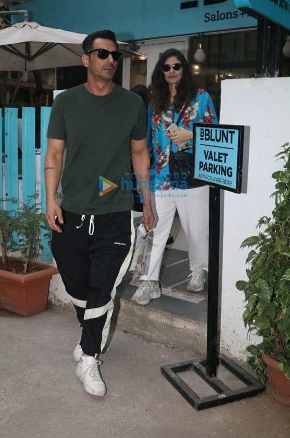 arjun rampal and gabriella demetriades spotted at bblunt salon in khar 1