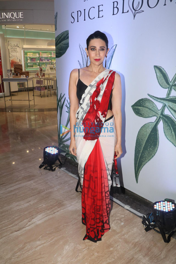 karisma kapoor graces the satya paul winter blossom collection launch 1