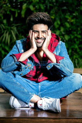 Celeb Photos Of Kartik Aaryan