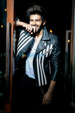 Celeb Photos Of Kartik Aaryan