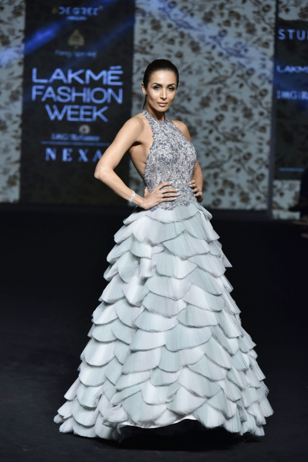 Malaika Arora for Manoj Agarrwal at LFW 2019 Summer_Resort (1) (1)