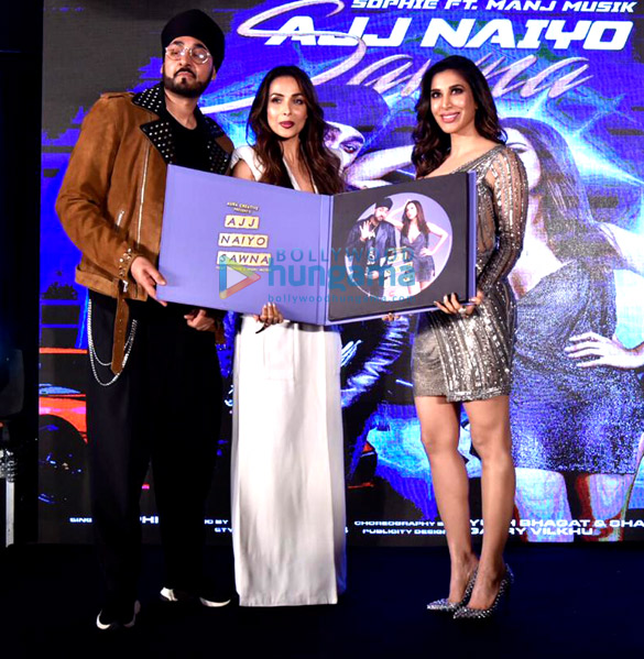 Malaika Arora graces Sophie Choudry’s song launch event Malaika Arora graces Sophie Choudry’s song launch event