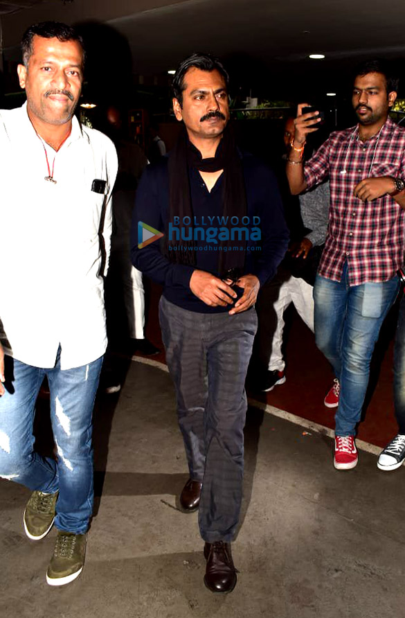 ranveer singh deepika padukone and others snapped at the airport 3 7