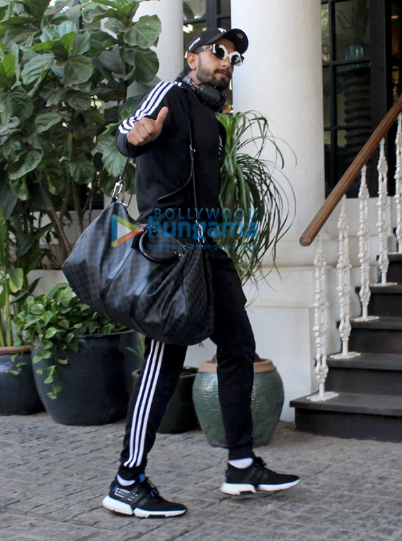 Ranveer Singh, Kabir Khan and others spotted at Soho House in Juhu Ranveer Singh, Kabir Khan and others spotted at Soho House in Juhu
