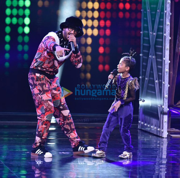 ranveer singh and alia bhatt promote gully boy on super dancer chapter 3 5