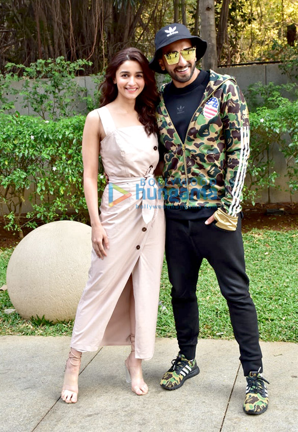 Ranveer Singh and Alia Bhatt snapped promoting their film Gully Boy Ranveer Singh and Alia Bhatt snapped promoting their film Gully Boy