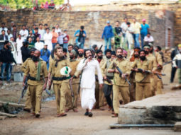 Son Chiriya team had more bodyguards to protect them from real dacoits