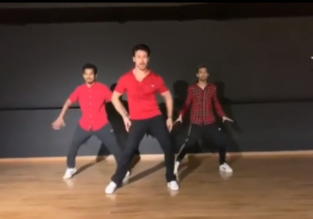 Tiger Shroff dance cover on The Weeknd's 'I Feel It Coming' proves nobody is better than him Tiger Shroff dance cover on The Weeknd's 'I Feel It Coming' proves nobody is better than him