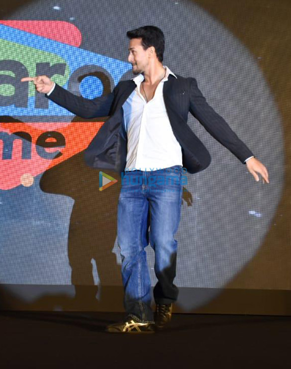 tiger shroff snapped at shermaroo for an app launch 02