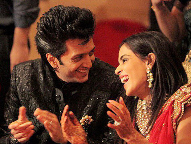 Genelia D’Souza wishes hubby Riteish Deshmukh on their anniversary and it will make you believe in love all over again! 
