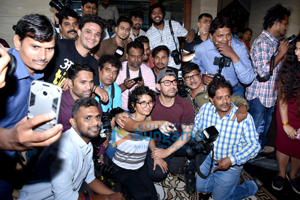 aamir khan celebrates his birthday with media 6