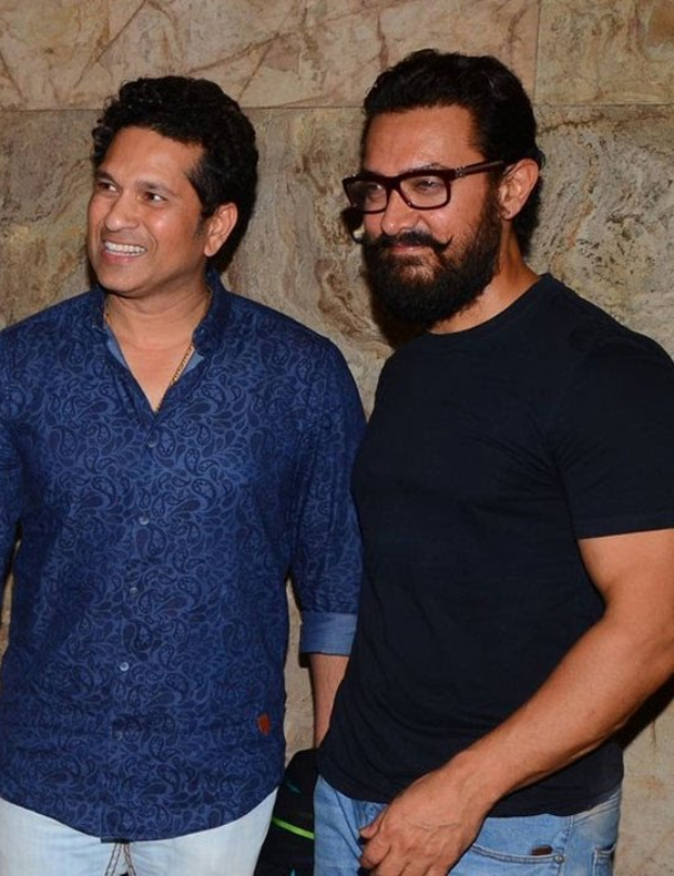 "Aata Kya Khandala?"- Aamir Khan has a filmy exchange with master blaster Sachin Tendulkar on his 54th birthday