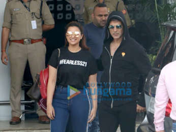 Akshay Kumar and Parineeti Chopra snapped at the airport