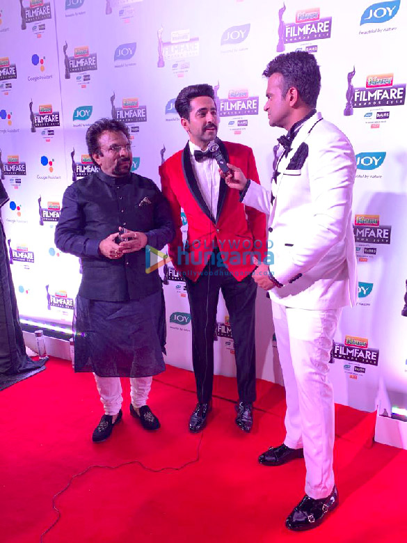 celebs grace 64th filmfare awards 2019 11